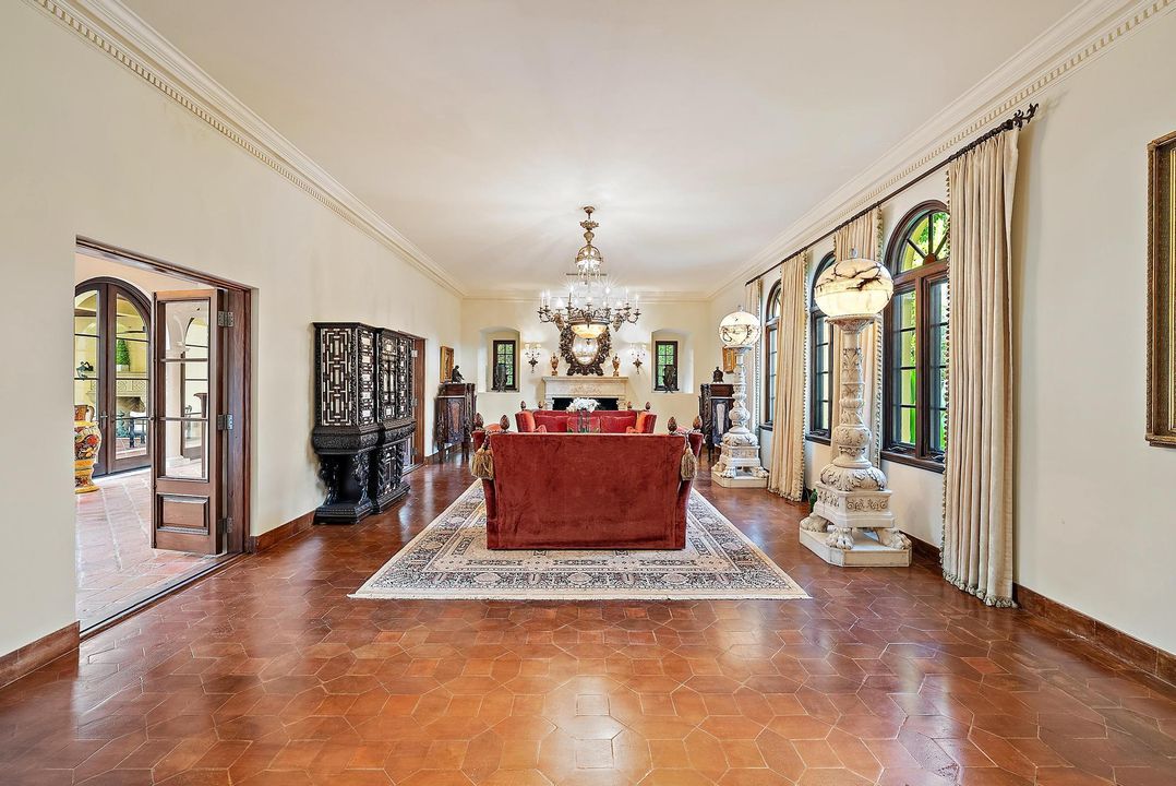 For Sale: $25,000,000 (5 beds, 4 baths, 7603 Square Feet)