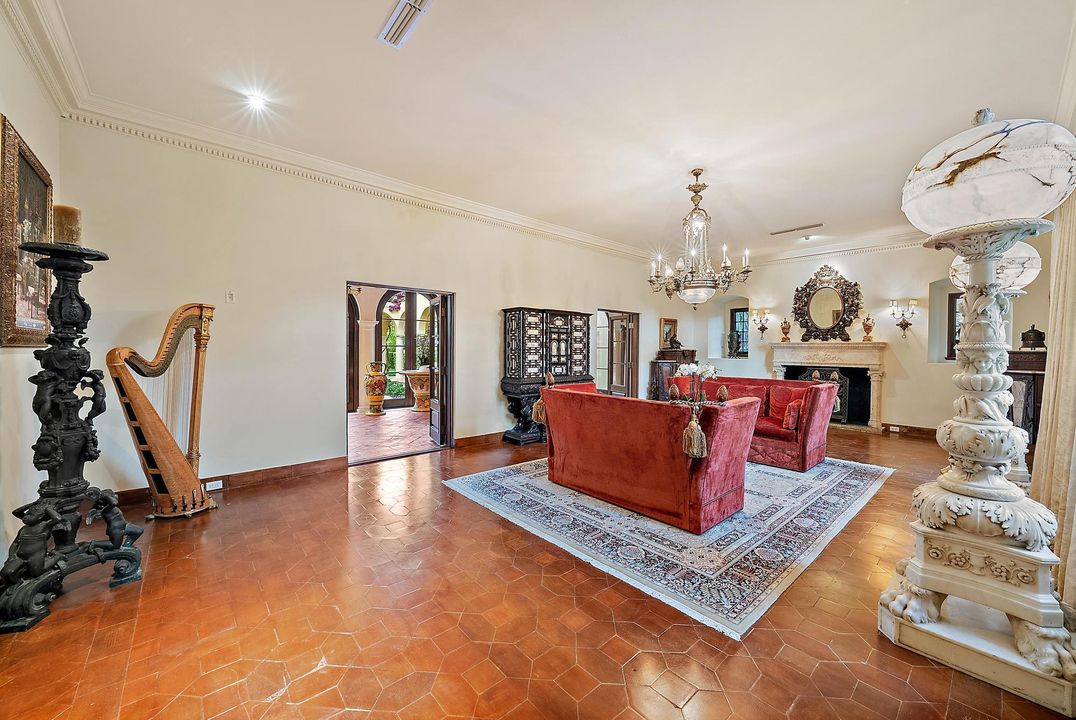 For Sale: $25,000,000 (5 beds, 4 baths, 7603 Square Feet)