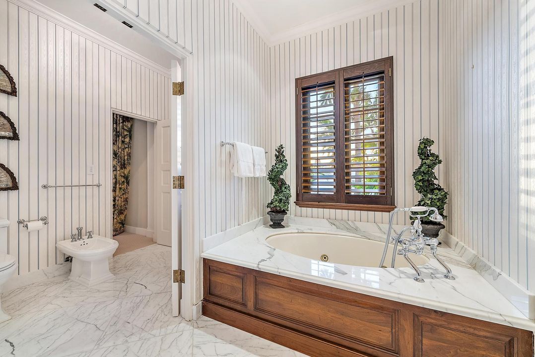 For Sale: $25,000,000 (5 beds, 4 baths, 7603 Square Feet)