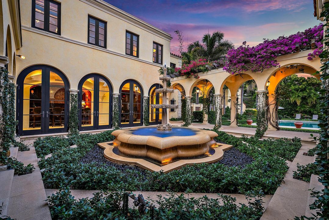 For Sale: $25,000,000 (5 beds, 4 baths, 7603 Square Feet)