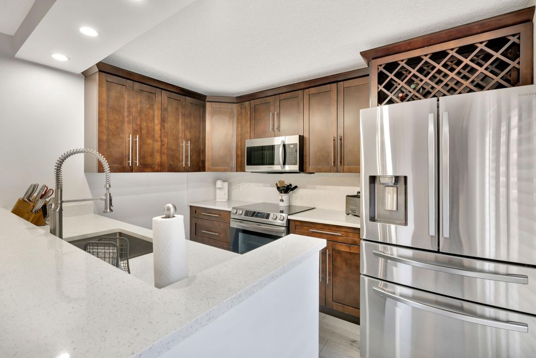 В аренду: $5,500 (2 спален, 2 ванн, 1188 Квадратных фут)