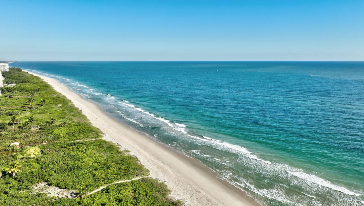 Active With Contract: $254,000 (2 beds, 1 baths, 1088 Square Feet)