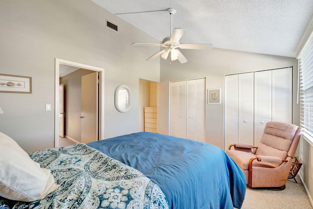 Active With Contract: $254,000 (2 beds, 1 baths, 1088 Square Feet)