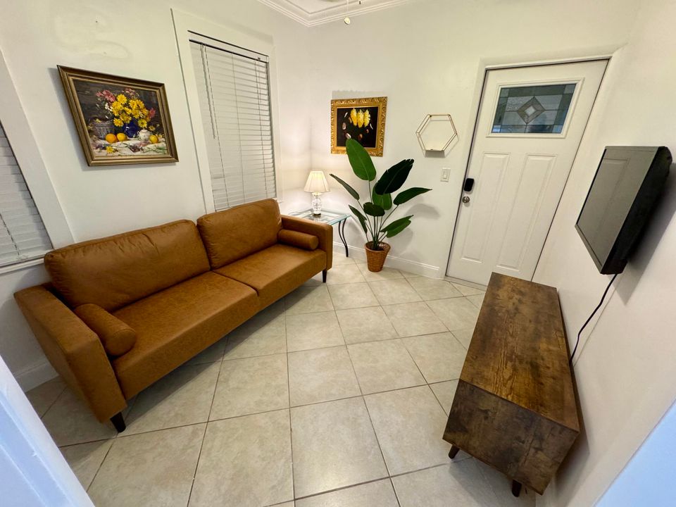 待售: $2,000,000 (0 贝兹, 0 浴室, 3905 平方英尺)