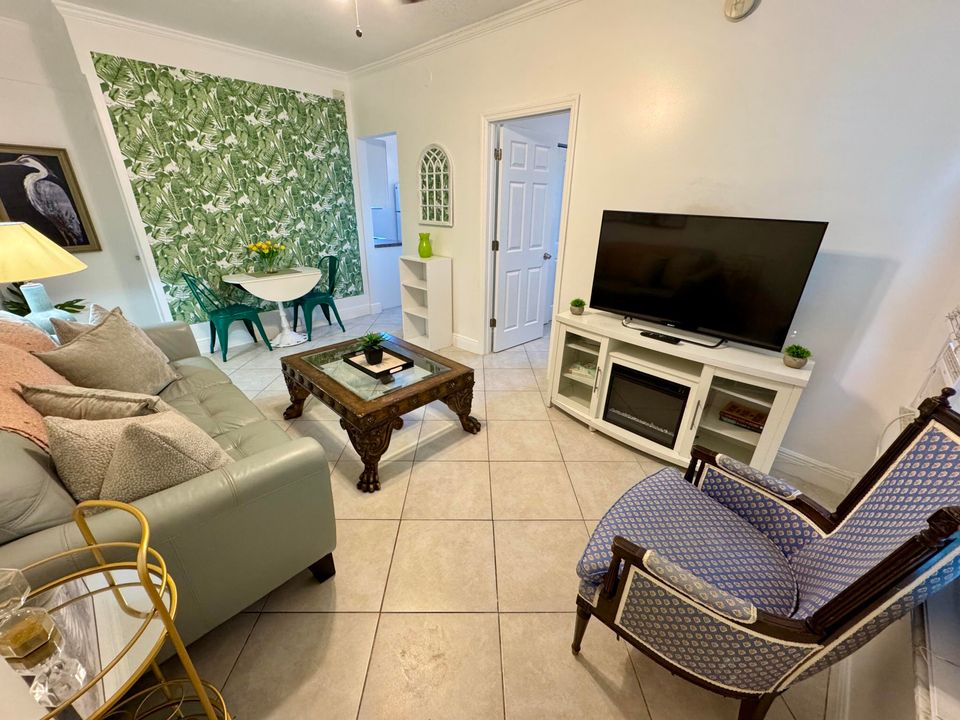 待售: $2,000,000 (0 贝兹, 0 浴室, 3905 平方英尺)