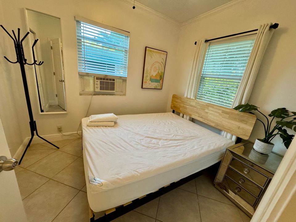 待售: $2,000,000 (0 贝兹, 0 浴室, 3905 平方英尺)