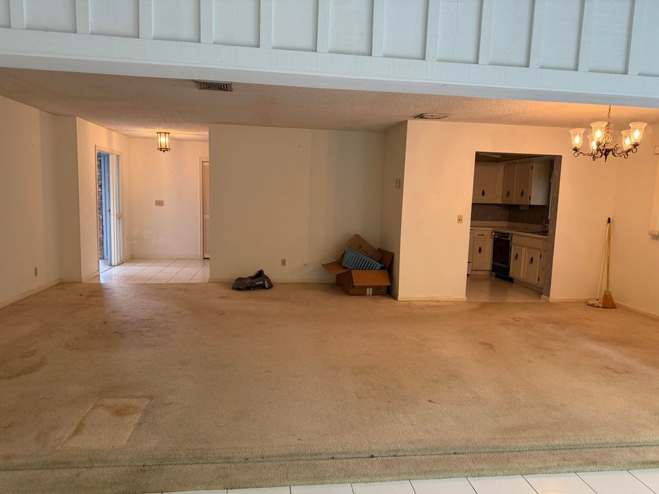 For Sale: $199,000 (2 beds, 2 baths, 1222 Square Feet)