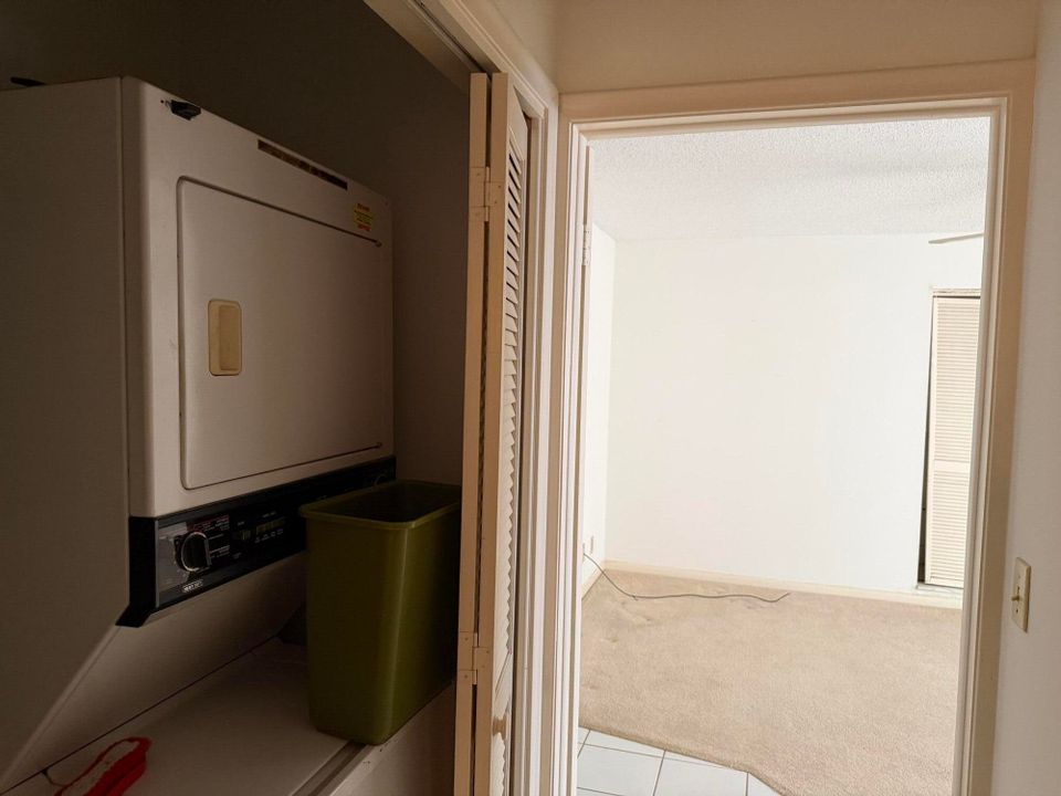 For Sale: $199,000 (2 beds, 2 baths, 1222 Square Feet)