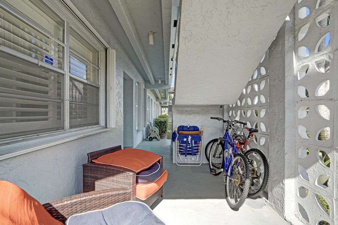Active With Contract: $185,000 (2 beds, 2 baths, 1167 Square Feet)