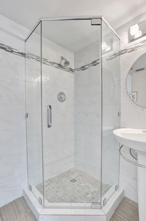 Active With Contract: $185,000 (2 beds, 2 baths, 1167 Square Feet)