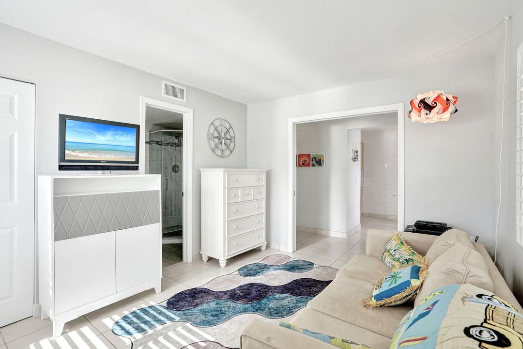 Active With Contract: $185,000 (2 beds, 2 baths, 1167 Square Feet)