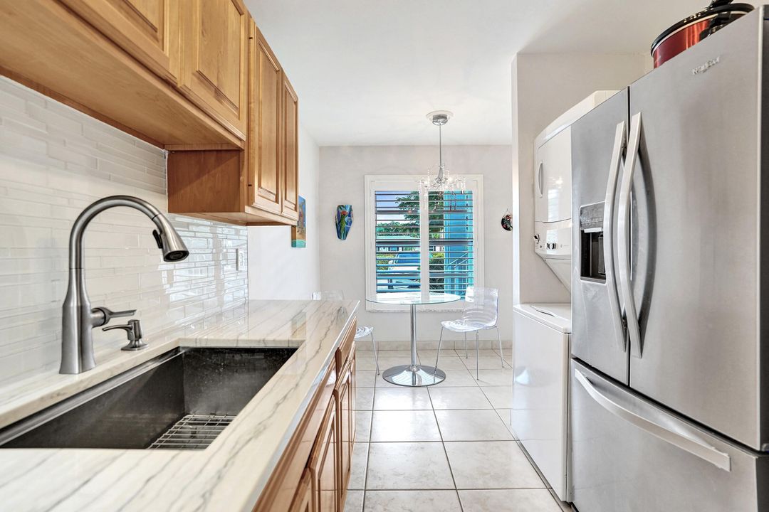 Active With Contract: $185,000 (2 beds, 2 baths, 1167 Square Feet)