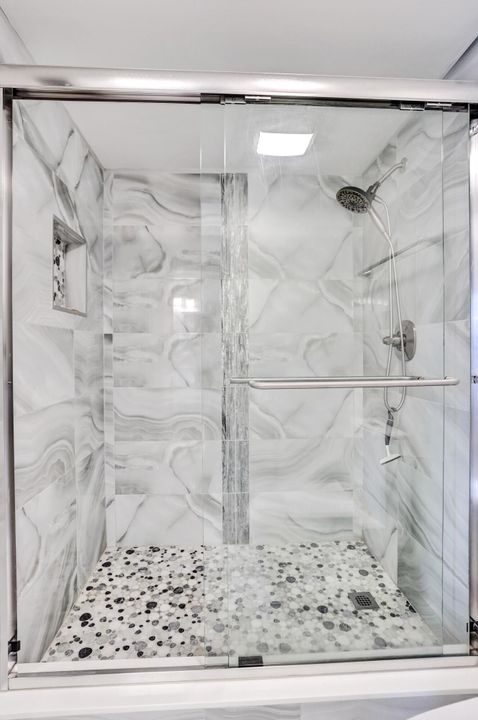 Active With Contract: $185,000 (2 beds, 2 baths, 1167 Square Feet)