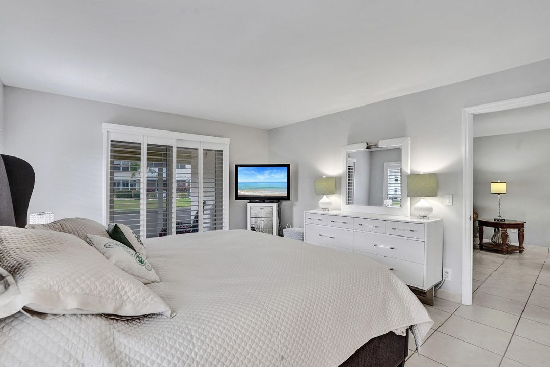 Active With Contract: $185,000 (2 beds, 2 baths, 1167 Square Feet)