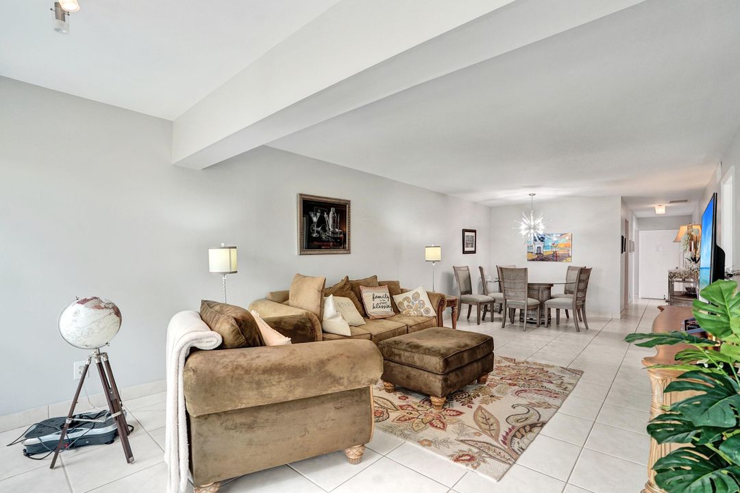 Active With Contract: $185,000 (2 beds, 2 baths, 1167 Square Feet)