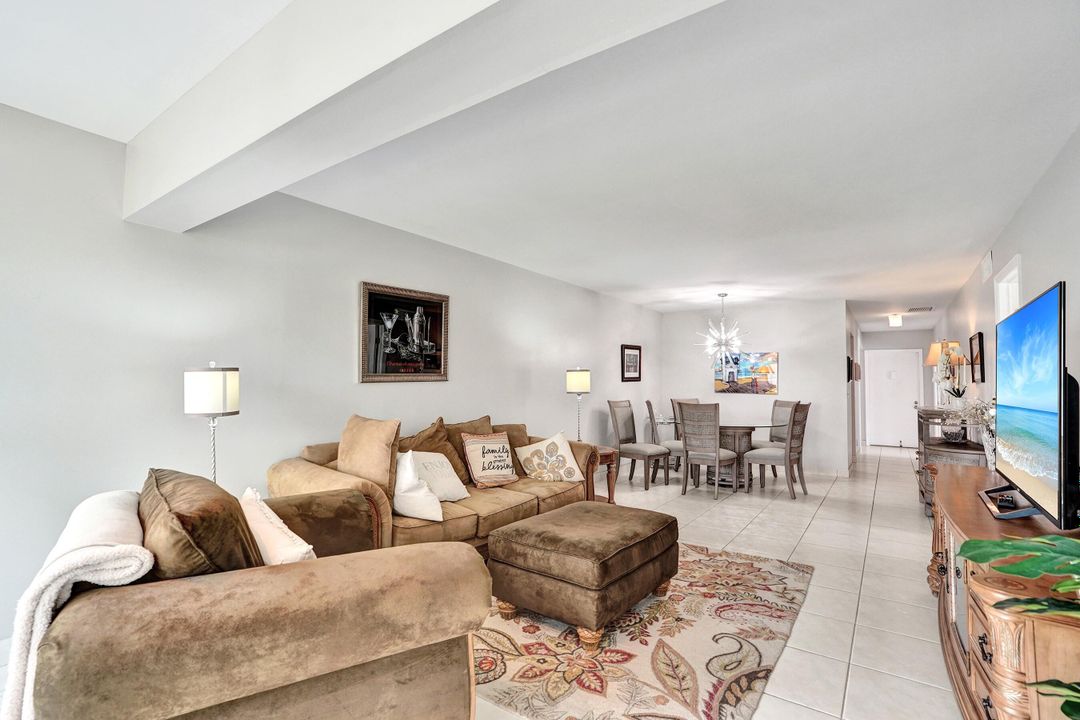 Active With Contract: $185,000 (2 beds, 2 baths, 1167 Square Feet)