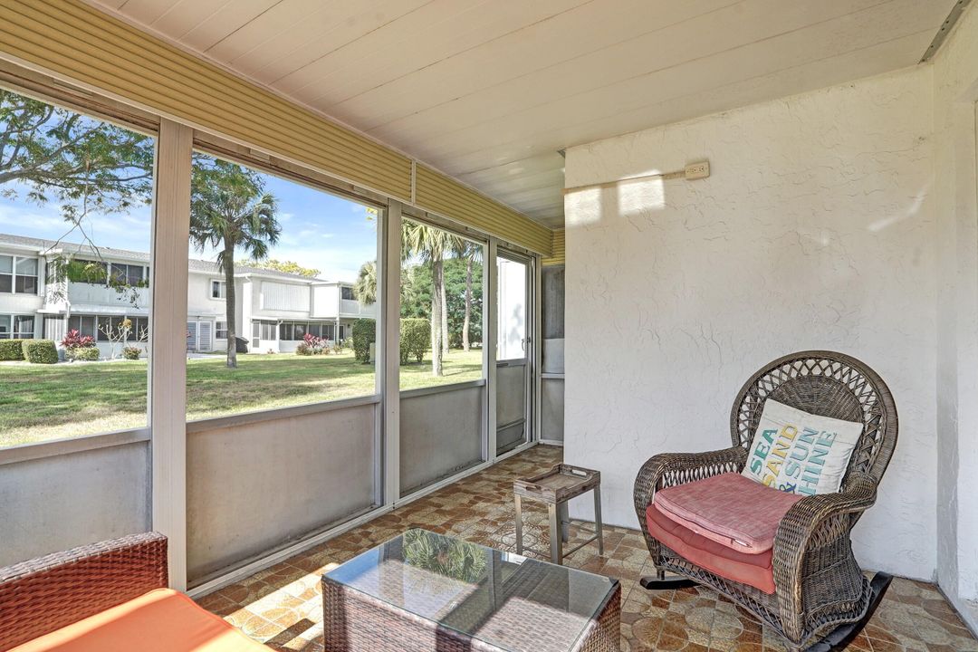 Active With Contract: $185,000 (2 beds, 2 baths, 1167 Square Feet)