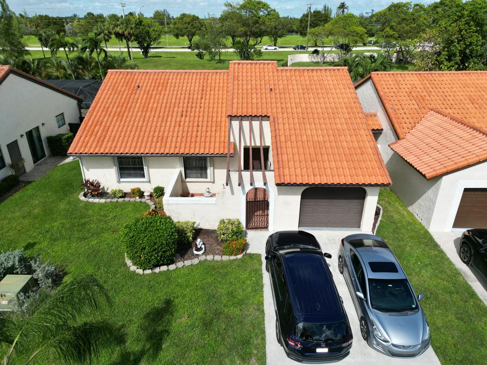 En Venta: $438,000 (3 camas, 2 baños, 1375 Pies cuadrados)