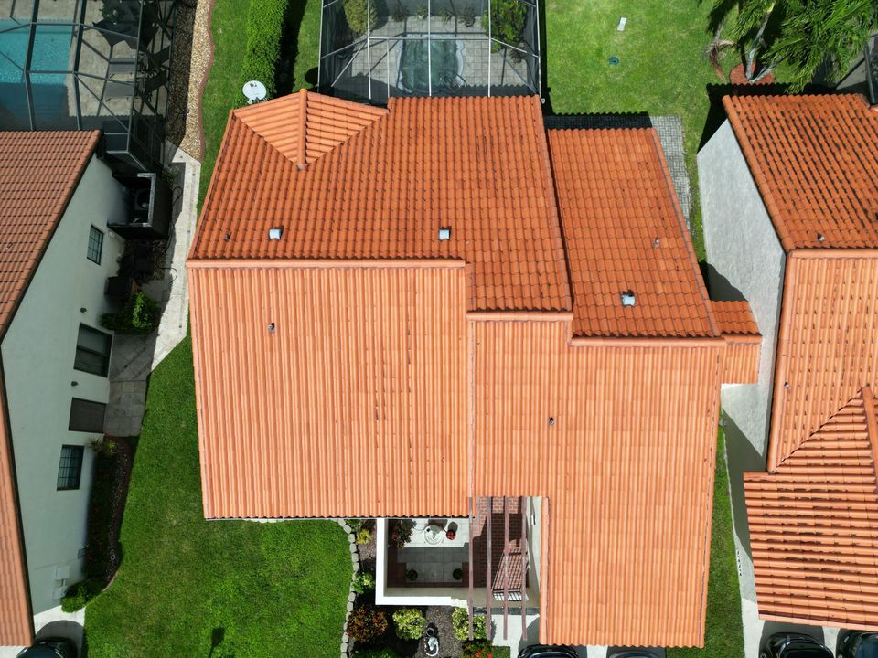 En Venta: $438,000 (3 camas, 2 baños, 1375 Pies cuadrados)