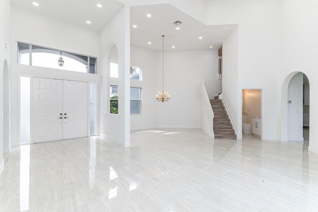 En Venta: $1,149,000 (5 camas, 3 baños, 3042 Pies cuadrados)