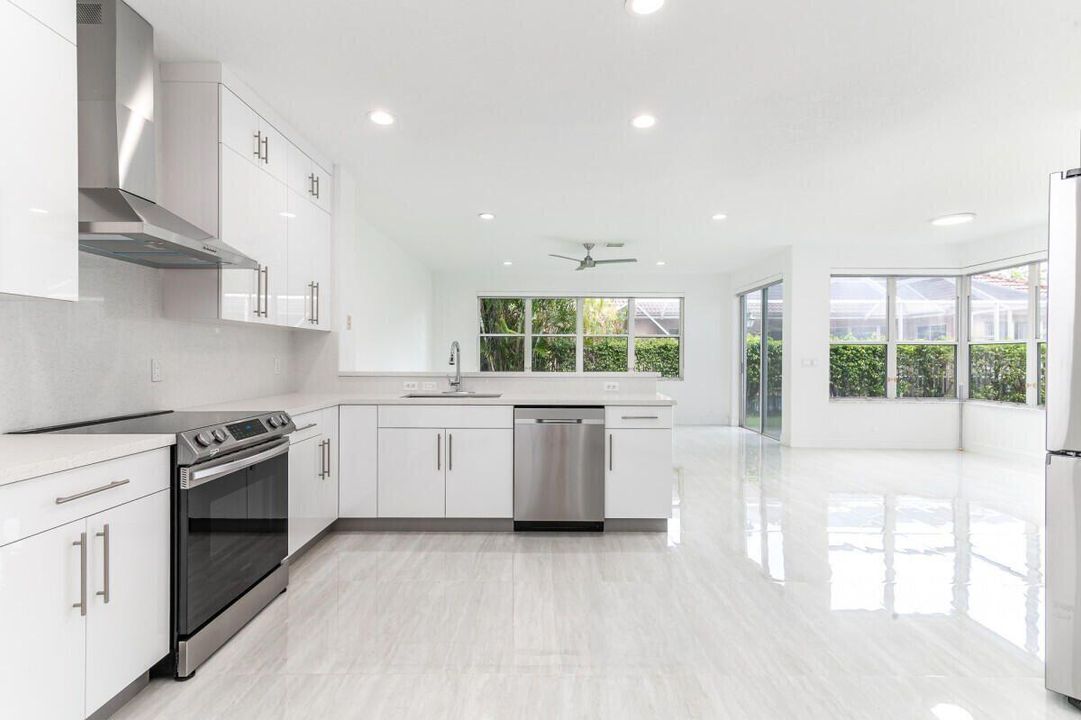 En Venta: $1,149,000 (5 camas, 3 baños, 3042 Pies cuadrados)