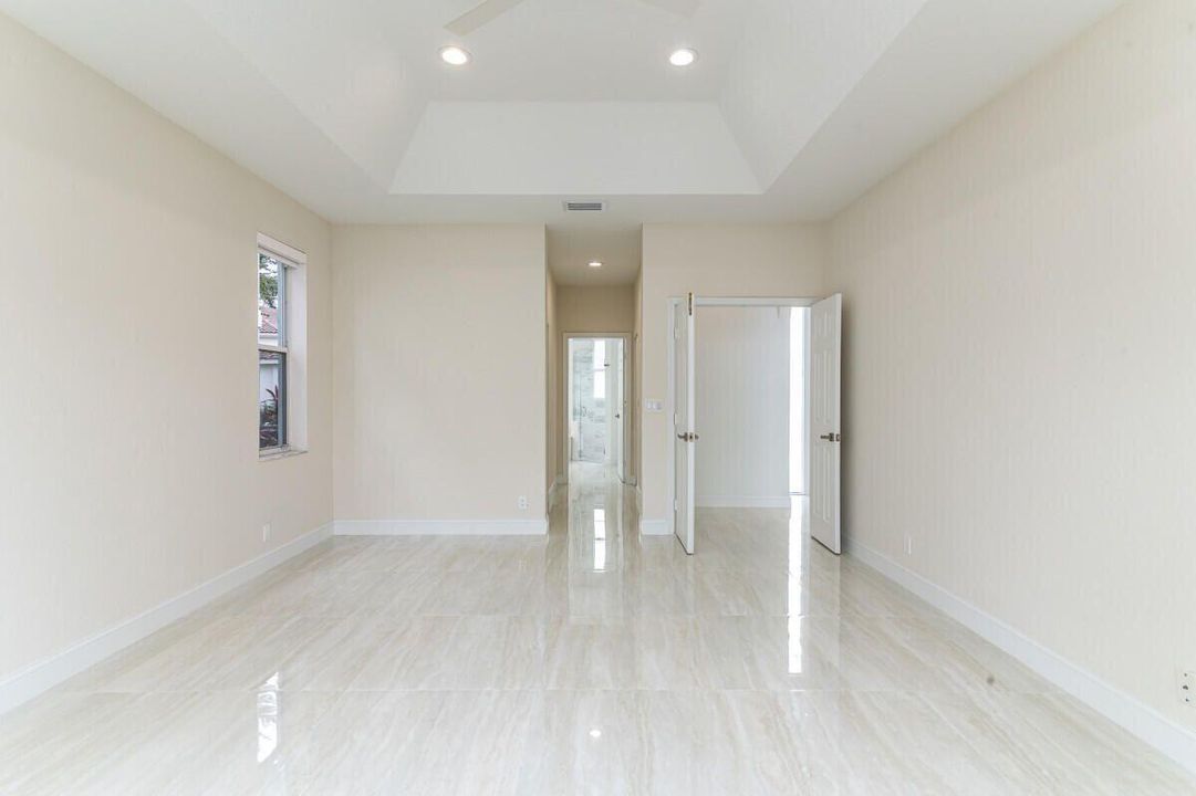 En Venta: $1,149,000 (5 camas, 3 baños, 3042 Pies cuadrados)