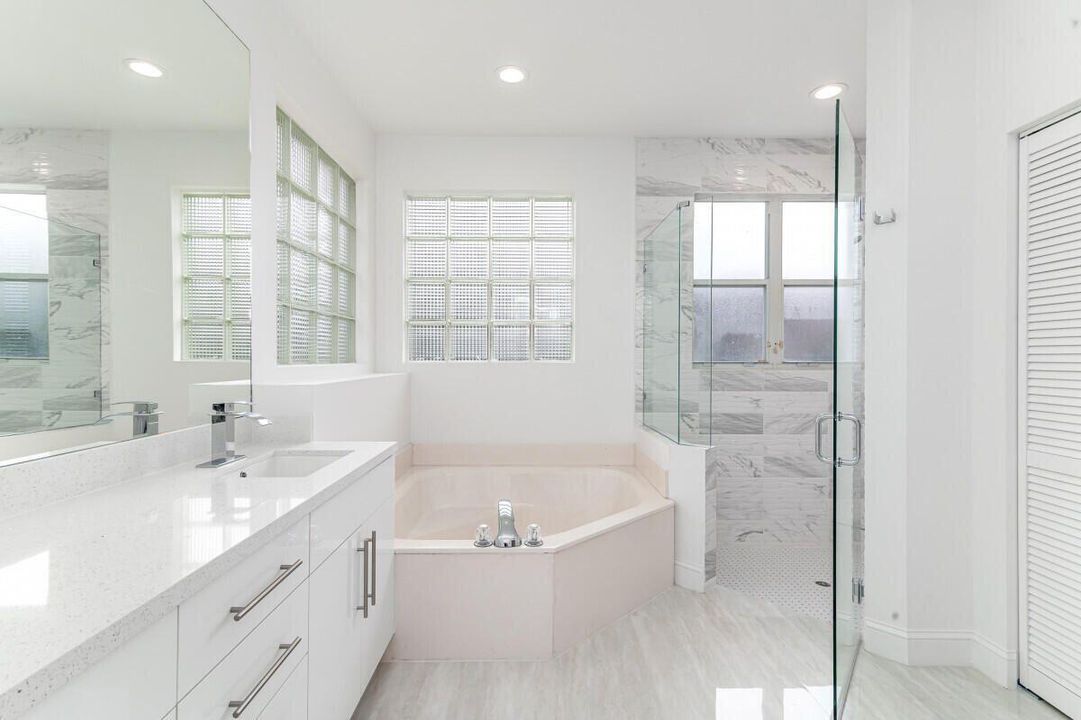 En Venta: $1,149,000 (5 camas, 3 baños, 3042 Pies cuadrados)