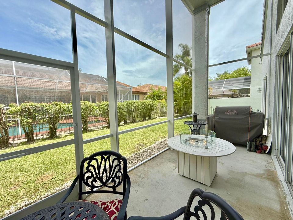 En Venta: $1,149,000 (5 camas, 3 baños, 3042 Pies cuadrados)