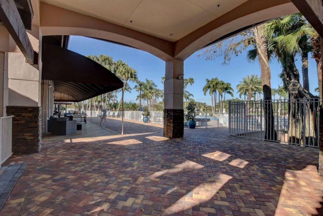 En Venta: $1,149,000 (5 camas, 3 baños, 3042 Pies cuadrados)