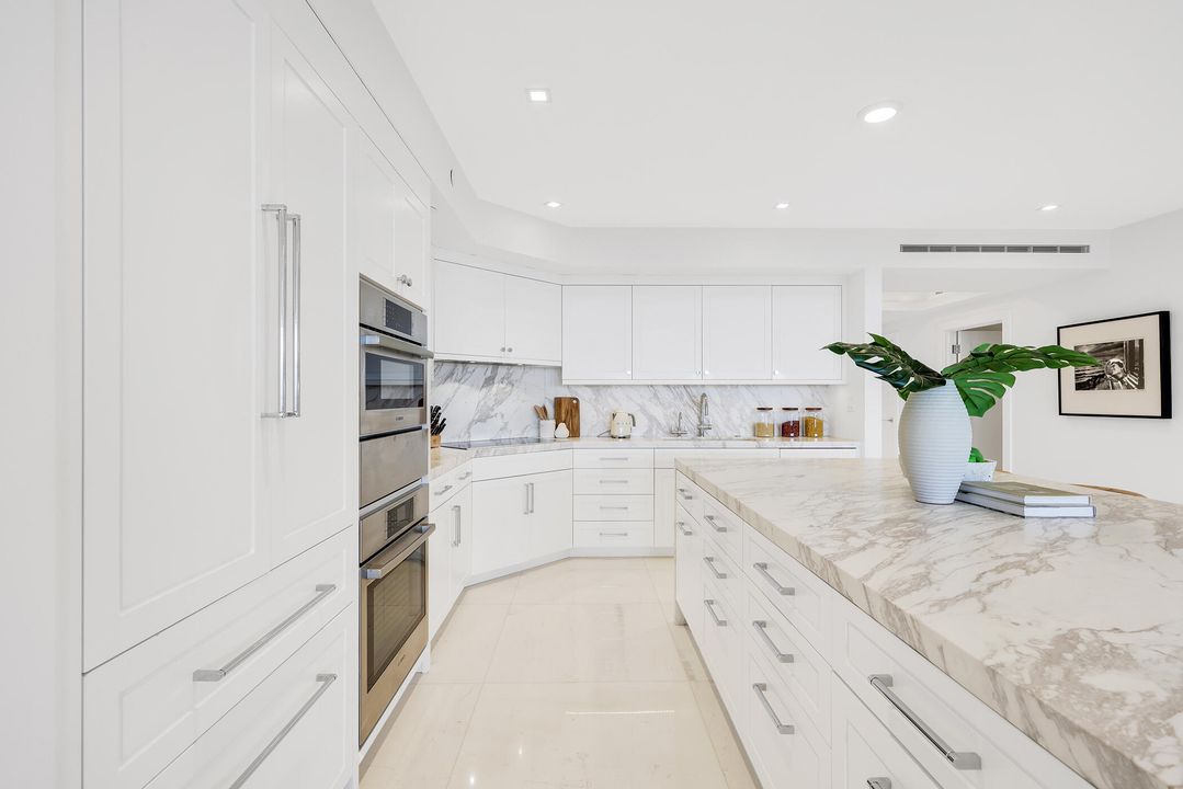 For Sale: $4,750,000 (2 beds, 2 baths, 2487 Square Feet)