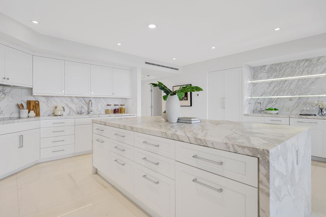 For Sale: $4,750,000 (2 beds, 2 baths, 2487 Square Feet)