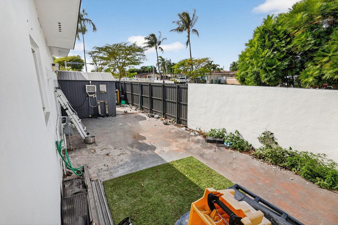 En Venta: $720,000 (5 camas, 3 baños, 1963 Pies cuadrados)