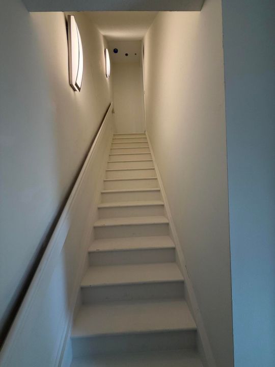 Active With Contract: $599,000 (3 beds, 3 baths, 1908 Square Feet)