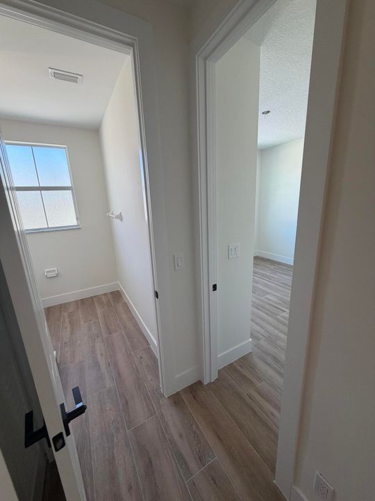 Active With Contract: $599,000 (3 beds, 3 baths, 1908 Square Feet)