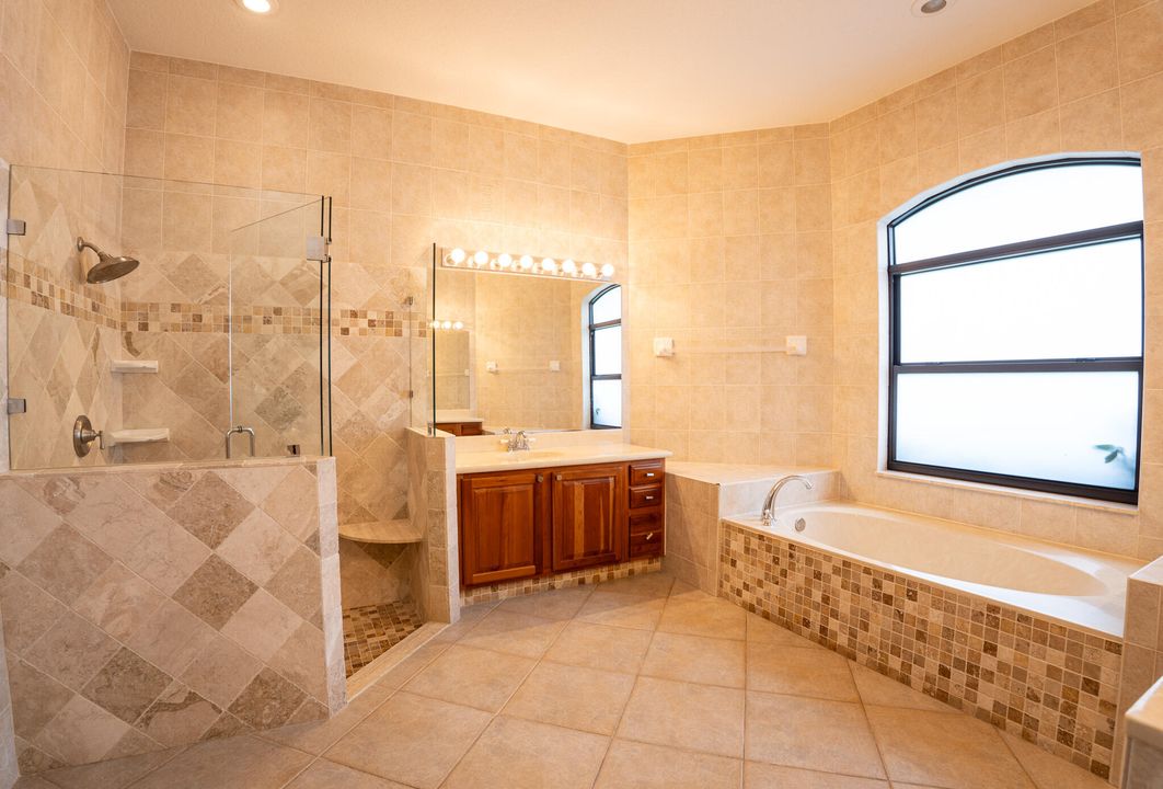 For Sale: $2,199,000 (4 beds, 3 baths, 3402 Square Feet)