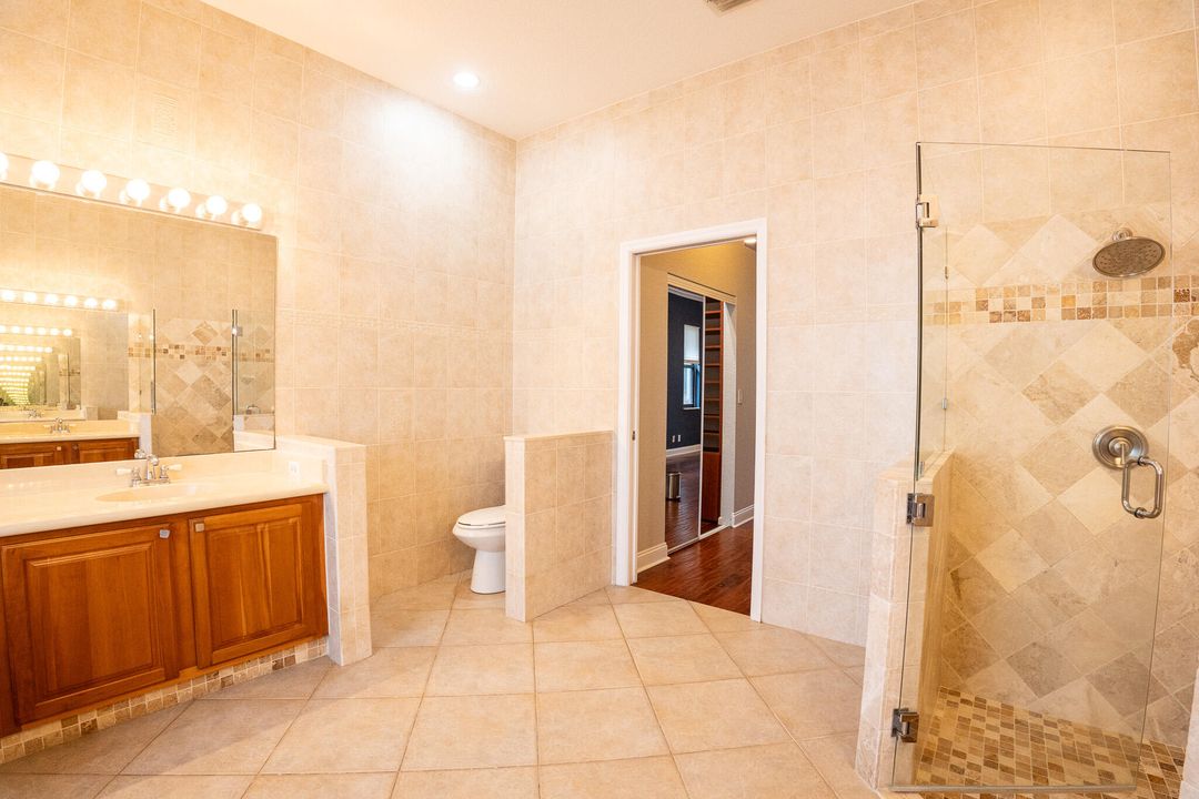 For Sale: $2,199,000 (4 beds, 3 baths, 3402 Square Feet)