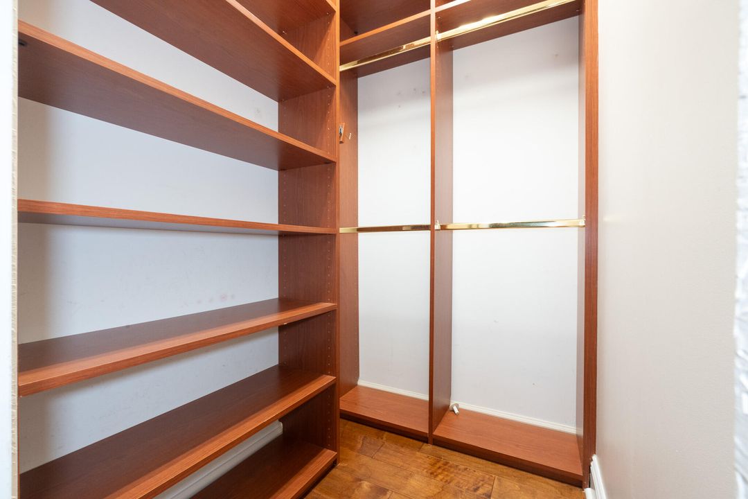 For Sale: $2,199,000 (4 beds, 3 baths, 3402 Square Feet)