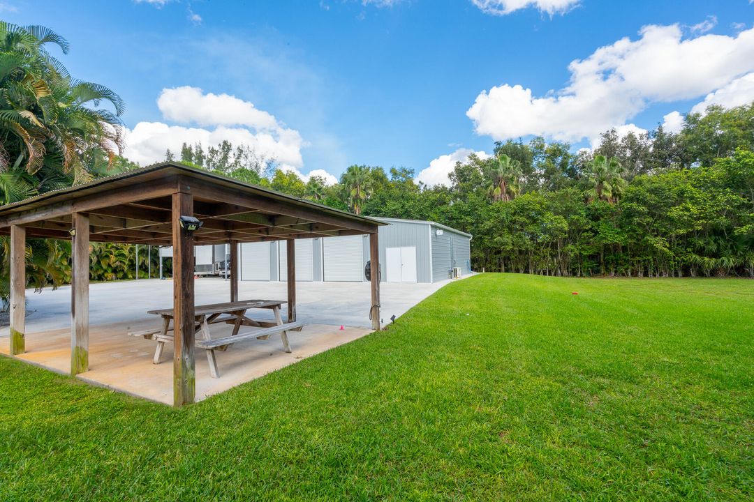 For Sale: $2,199,000 (4 beds, 3 baths, 3402 Square Feet)