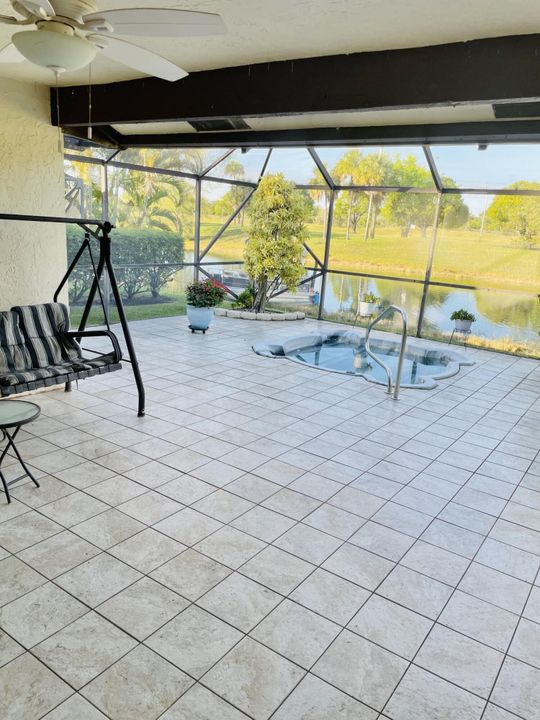 En Venta: $438,000 (3 camas, 2 baños, 1375 Pies cuadrados)