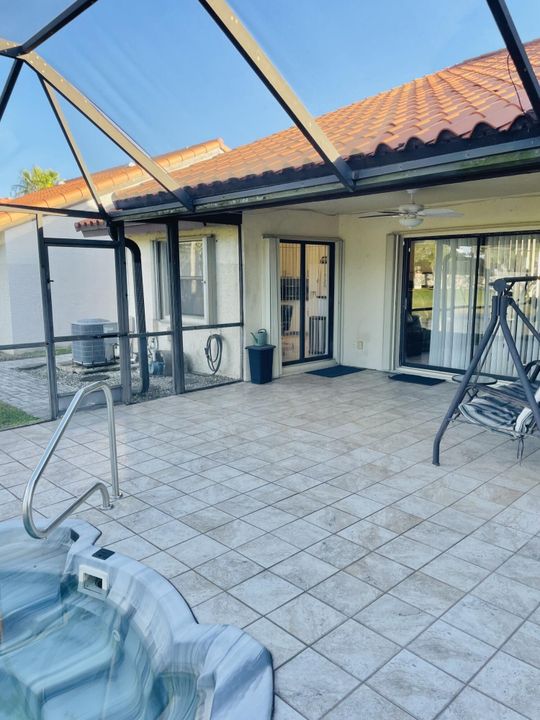 En Venta: $438,000 (3 camas, 2 baños, 1375 Pies cuadrados)
