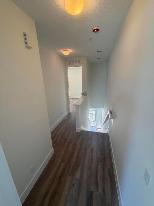 Active With Contract: $599,000 (3 beds, 3 baths, 1908 Square Feet)