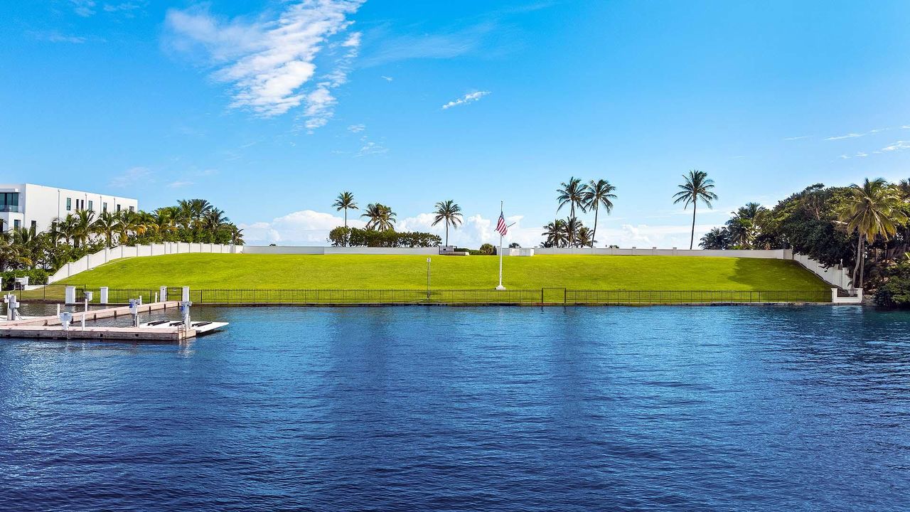 На продажу: $75,000,000 (0 спален, 0 ванн, 0 Квадратных фут)