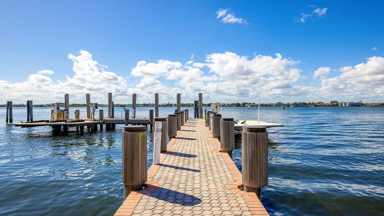 На продажу: $75,000,000 (0 спален, 0 ванн, 0 Квадратных фут)