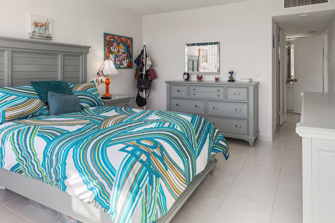 На продажу: $299,000 (2 спален, 2 ванн, 1145 Квадратных фут)