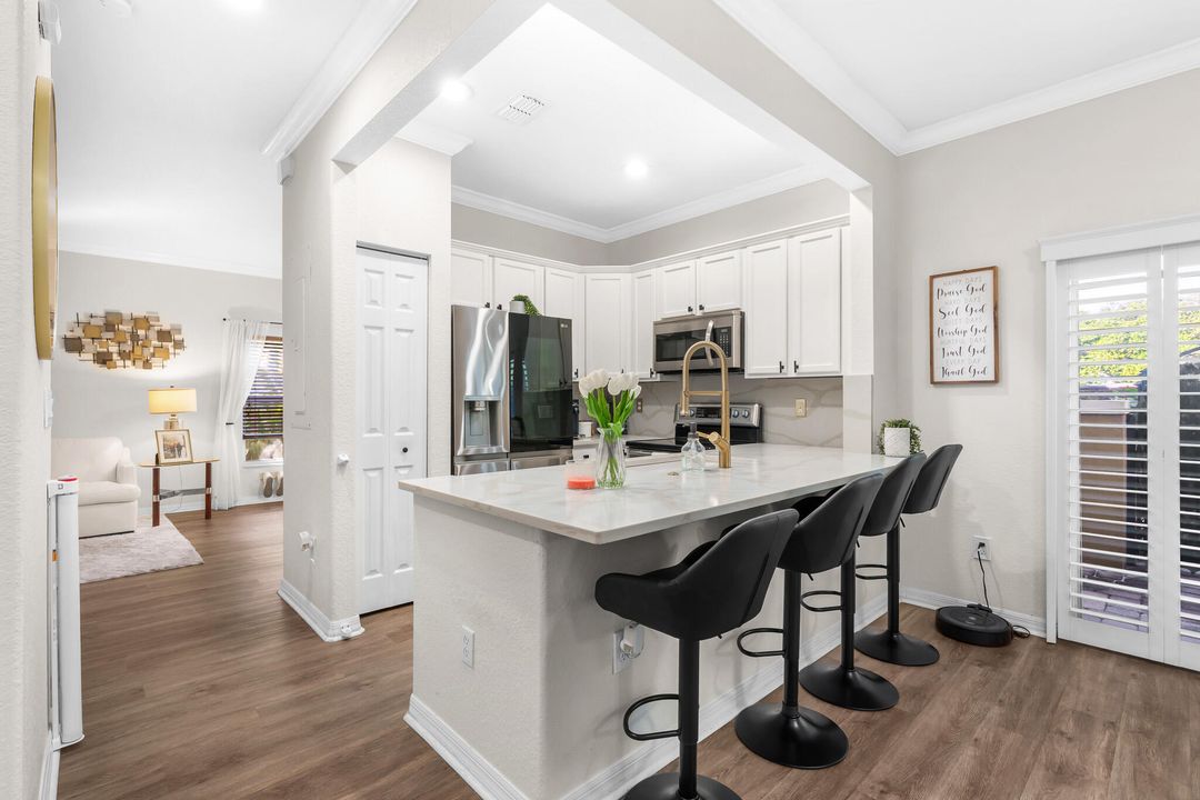 На продажу: $415,000 (3 спален, 2 ванн, 1389 Квадратных фут)