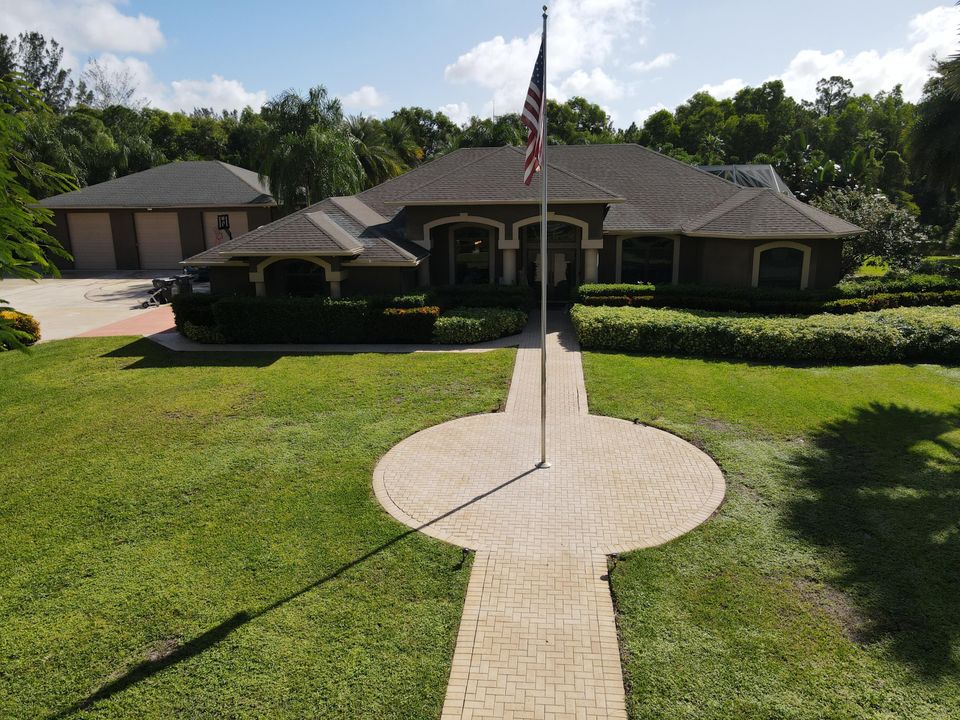 For Sale: $2,199,000 (4 beds, 3 baths, 3402 Square Feet)