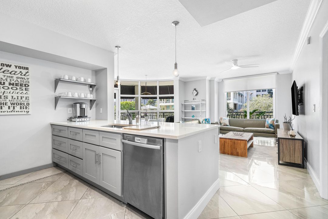 Active With Contract: $5,200 (3 beds, 2 baths, 1390 Square Feet)