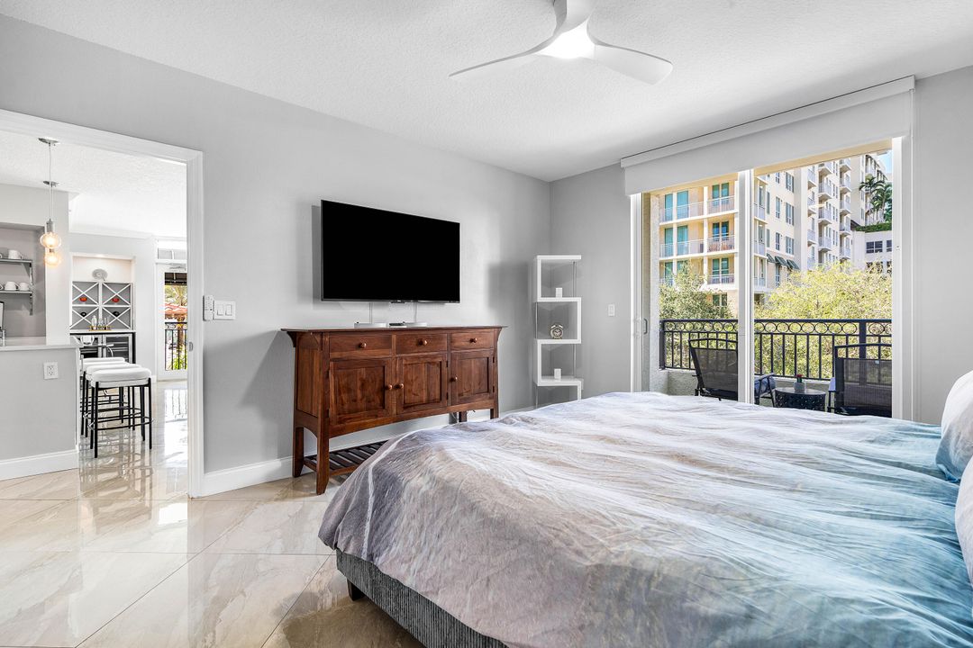 Active With Contract: $5,200 (3 beds, 2 baths, 1390 Square Feet)