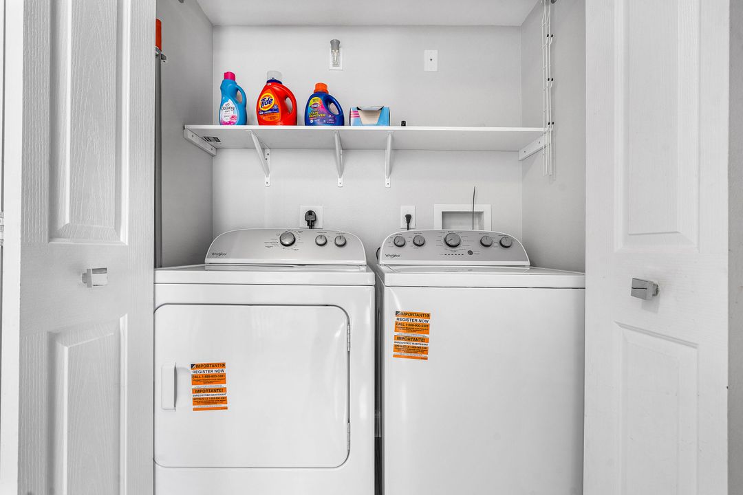 Active With Contract: $5,200 (3 beds, 2 baths, 1390 Square Feet)