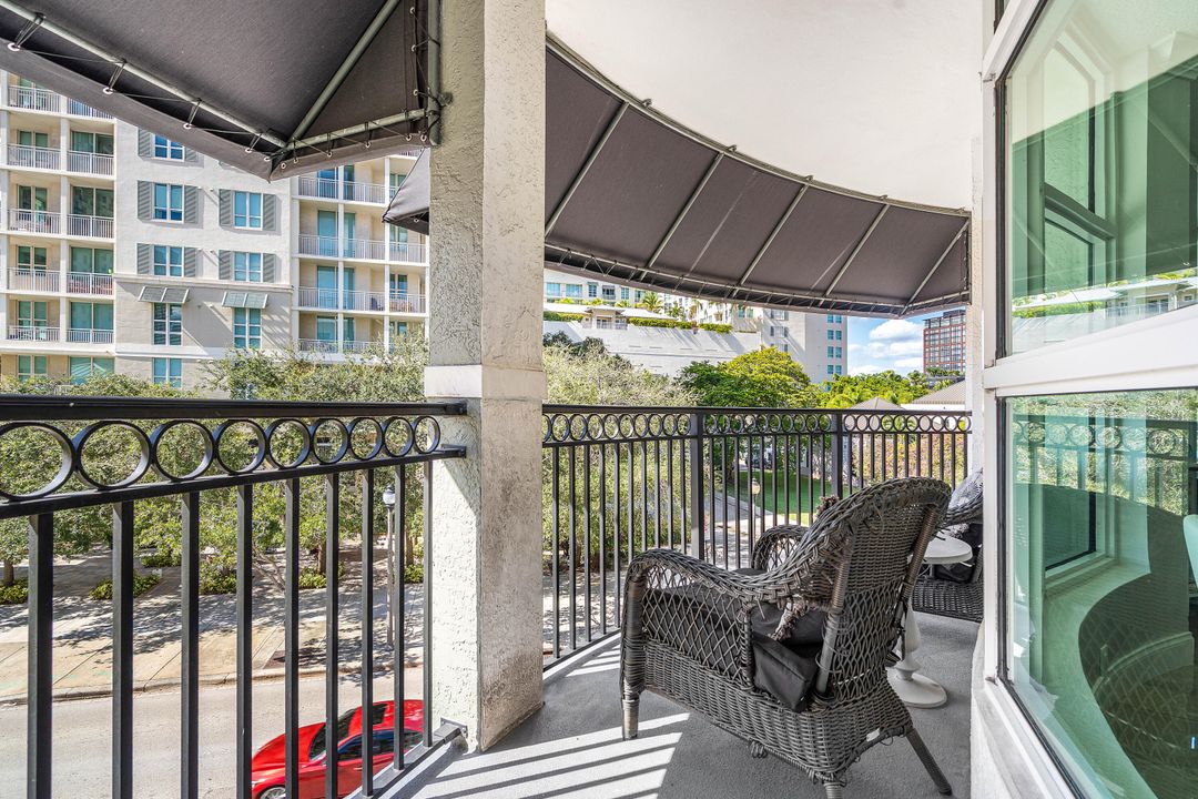 Active With Contract: $5,200 (3 beds, 2 baths, 1390 Square Feet)